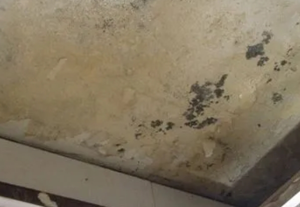 乌什阳台漏水维修公司分享下乌什卫生间渗水维修需要注意哪些问题。