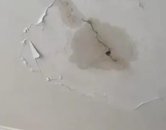 乌什阳台漏水维修公司分享下屋面防水工程质量问题原因分析